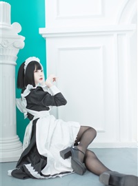 Rabbit Playing with Reflection VOL.073 Black and White Maid(9)